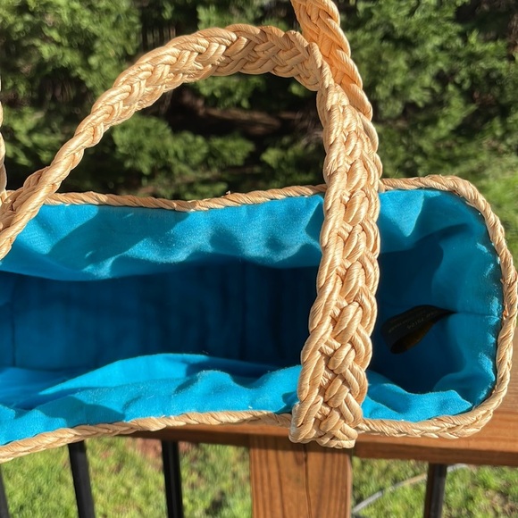 Floral Woven Straw Tote Bag - Picture 4 of 6